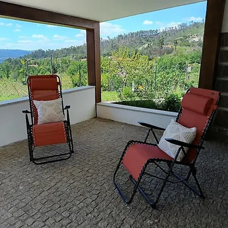 בית נופש Casa Dos Valentes Bicas