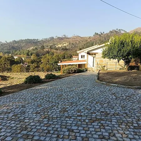 בית נופש Casa Dos Valentes Bicas